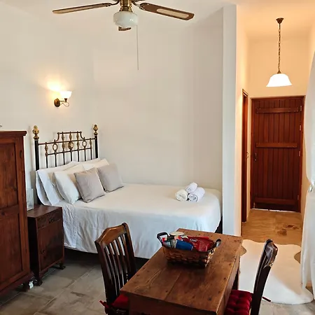 Hotel de apartamente Oikia Roti Appartments *