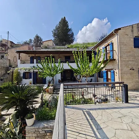 Hotel de apartamente Oikia Roti Appartments
