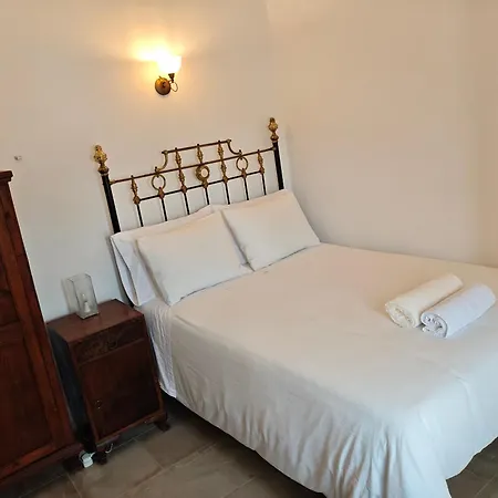 Hotel de apartamente Oikia Roti Appartments *